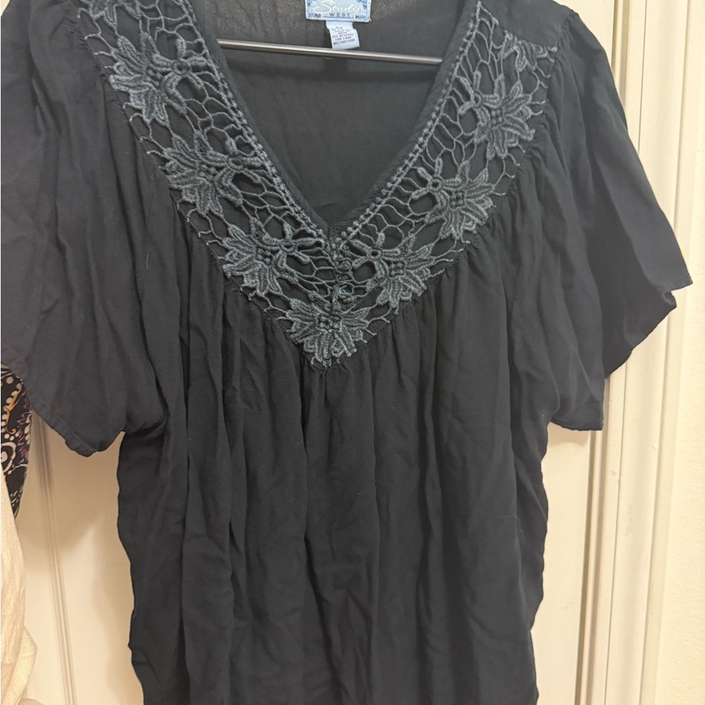 Elegant Black Lace V-Neck Women's Top